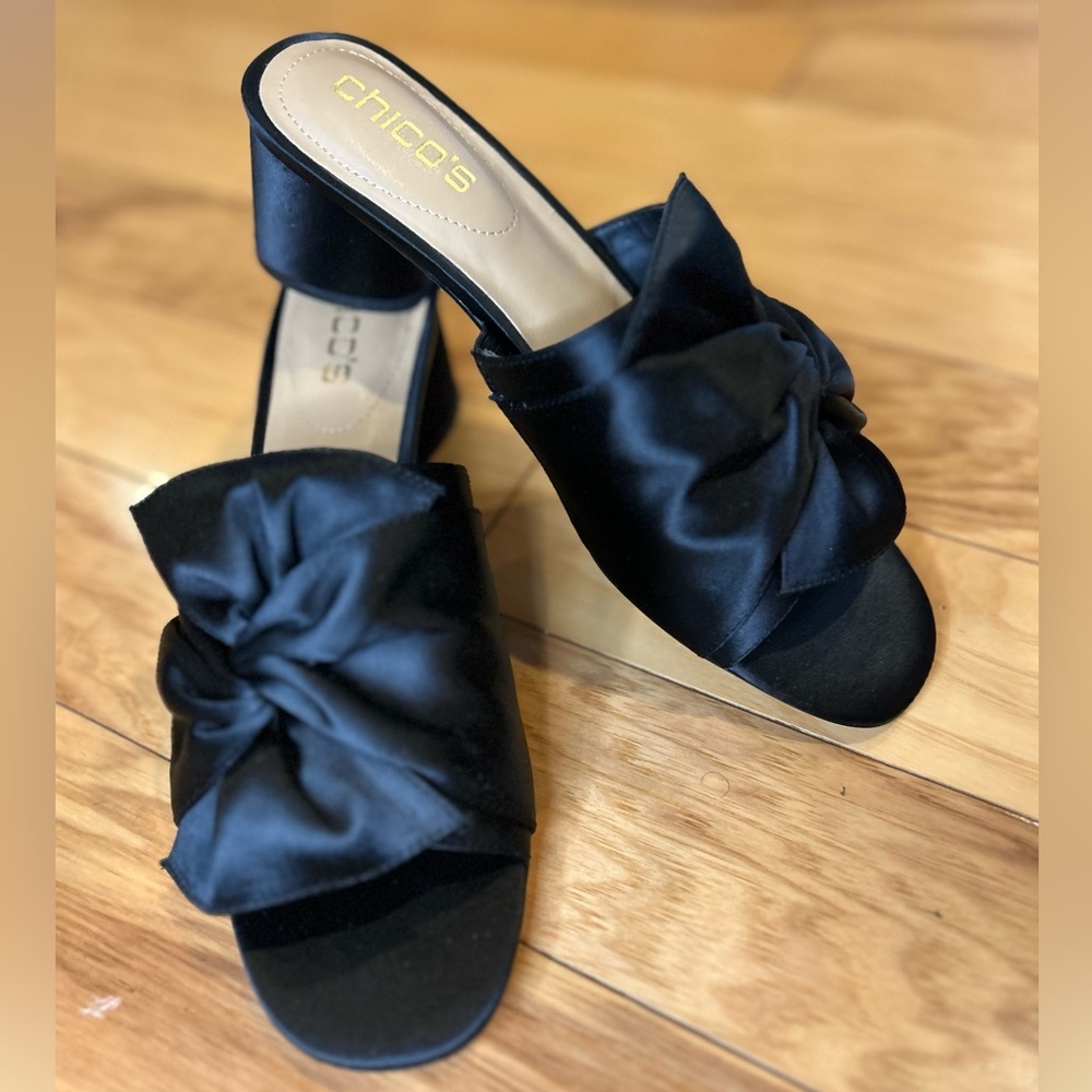 NWOT Chico's Black Satin Bow Mules Heels Size 8 Slip On Party Wedding Guest Chic